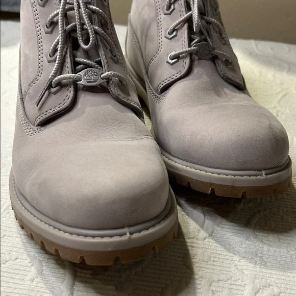 Timberland Women’s Nellie Chukka Light lavender ankle boots. 9. Nearly New. - Picture 3 of 14